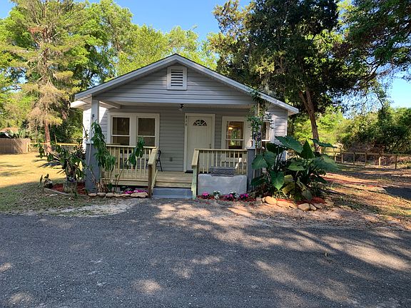 3rd image of 816 NE 31st St