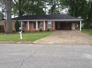 3105 N Circle Dr, Humboldt, TN 38343