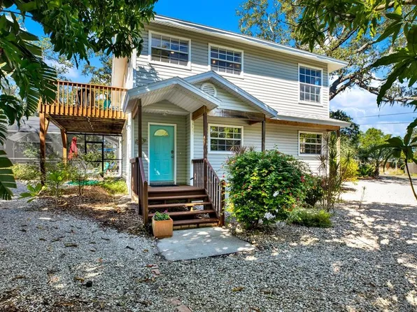 201 Georgia Ave, Crystal Beach, FL 34681