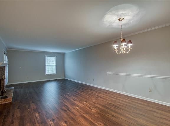 3rd image of 333 Westfield Dr