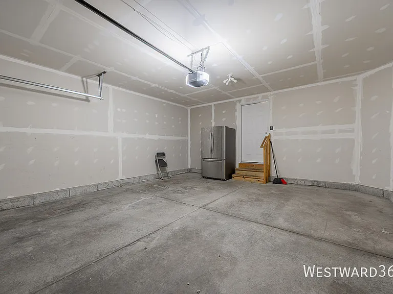 3439 Birch Ln — Photo 43