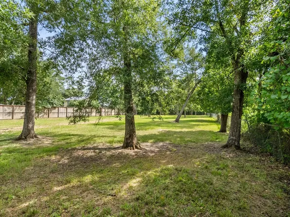 3113 Oak Dr, Dickinson, TX 77539