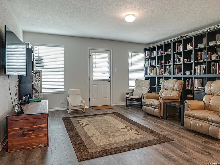 9654 Holly Patch — Photo 14