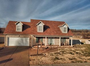 10044 Neenah Dr, Newburgh, IN 47630