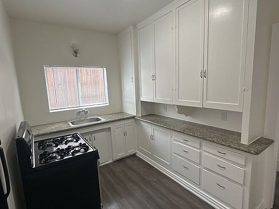 3rd image of 3663 Whittier Blvd #3667-4