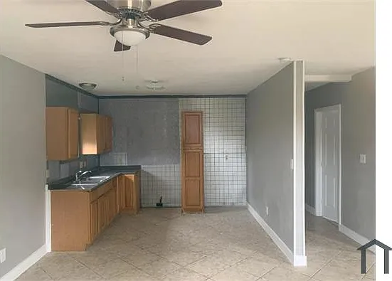 2 bed, 1050 sqft, $1,050 — Photo 2