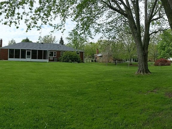 3rd image of 109 Castanea Dr