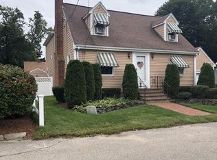 27 Lookoff St, Brockton, MA 02302
