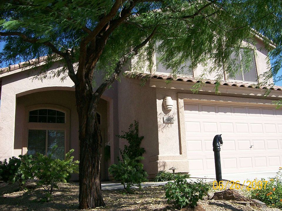Lush Landscape in Gated/Golf Course Subdivision!!!