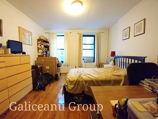 Rented by Lexington Real Estate Group | media 18