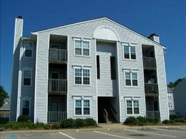 1812 Chantilly Ct, Virginia Beach, VA 23451