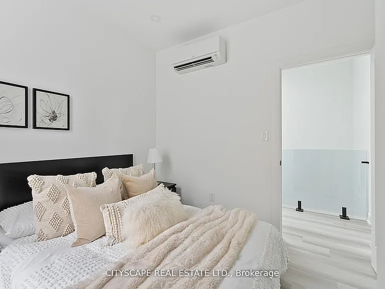 589 Oakwood Ave #4 — Photo 28