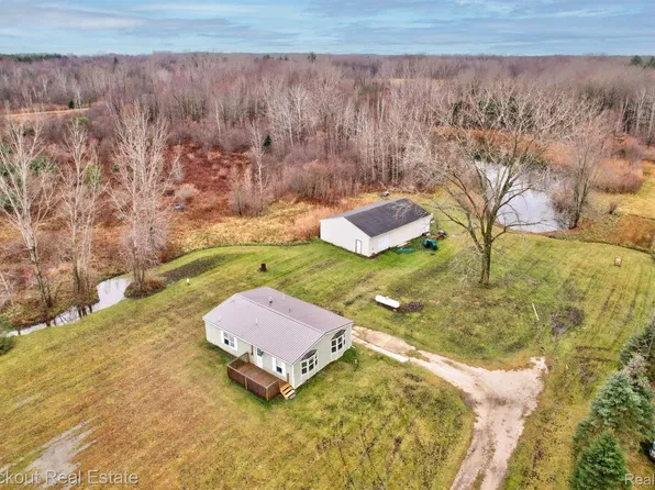 8664 Vassar Rd, Millington, MI 48746