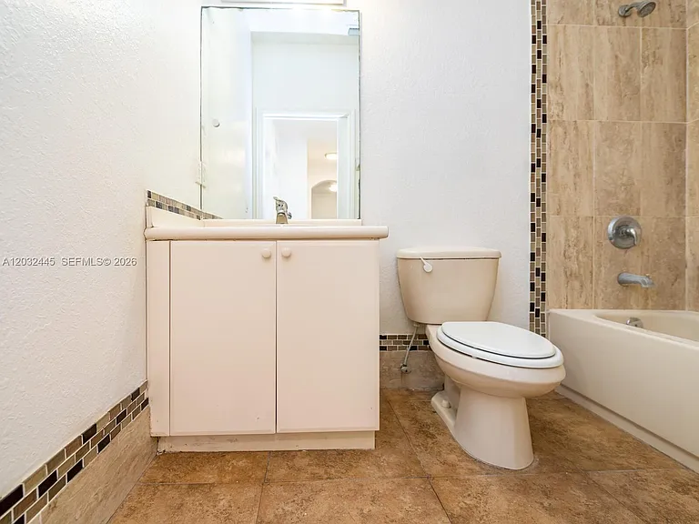 1663 SE 27th Dr #108 — Photo 22