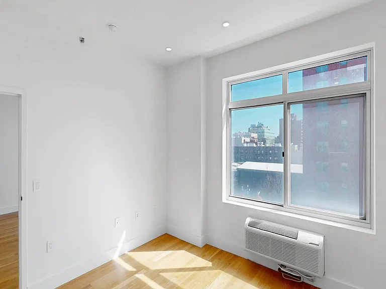 3050 21st St #4B — Photo 7
