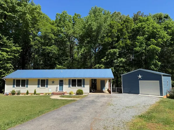 154 Priddy St, Keysville, VA 23947