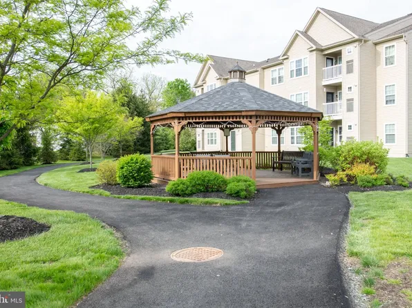 1503 Moore St #304, Bristol, PA 19007
