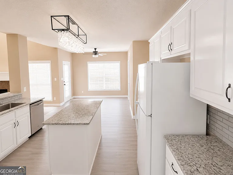 825 Stoneglen Ct — Photo 10