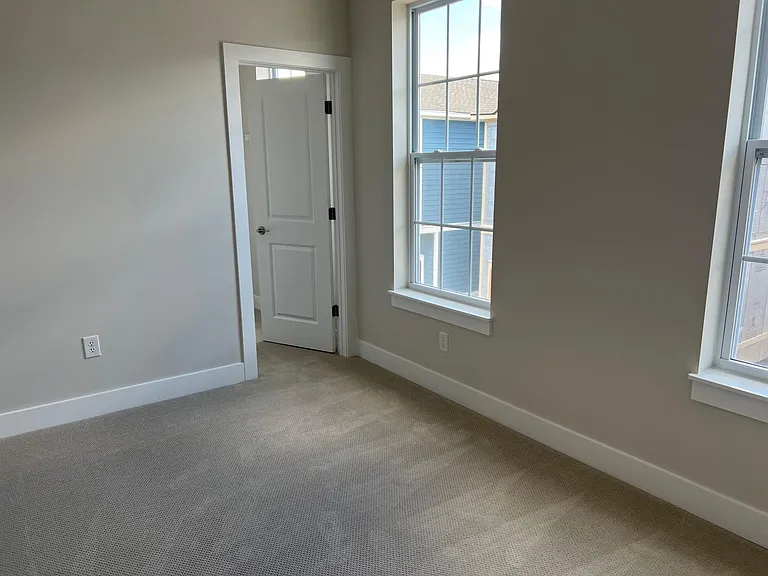 1050 Valentine Ln — Photo 19