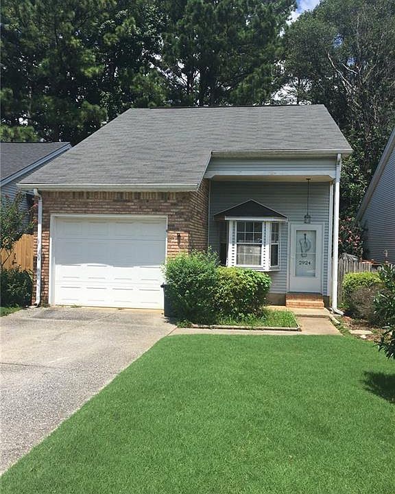 1st image of 2924 Robinwood Ln