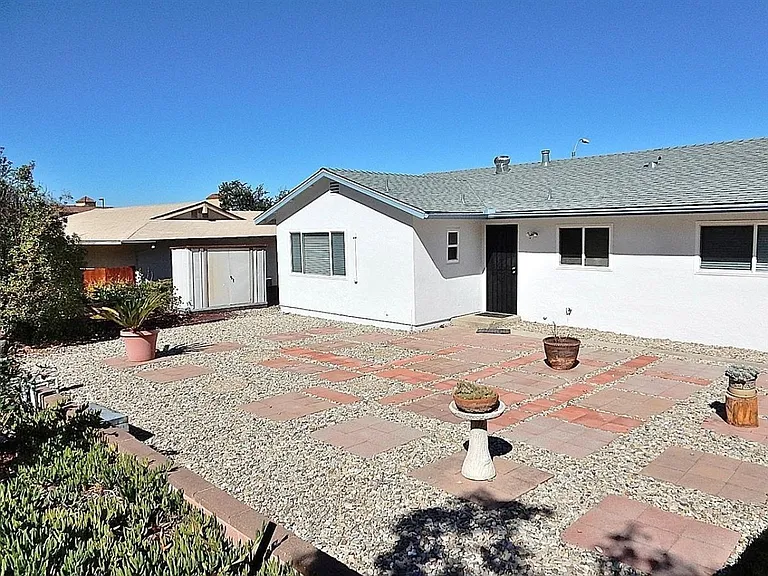 11931 Callado Rd — Photo 17