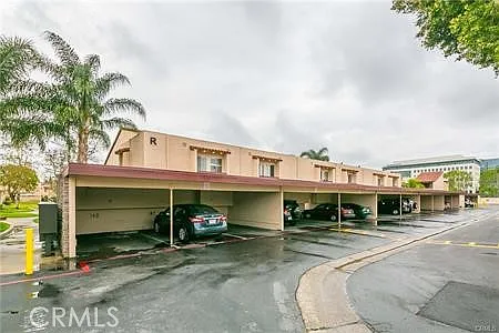 700 W La Veta Ave #R6 — Photo 15