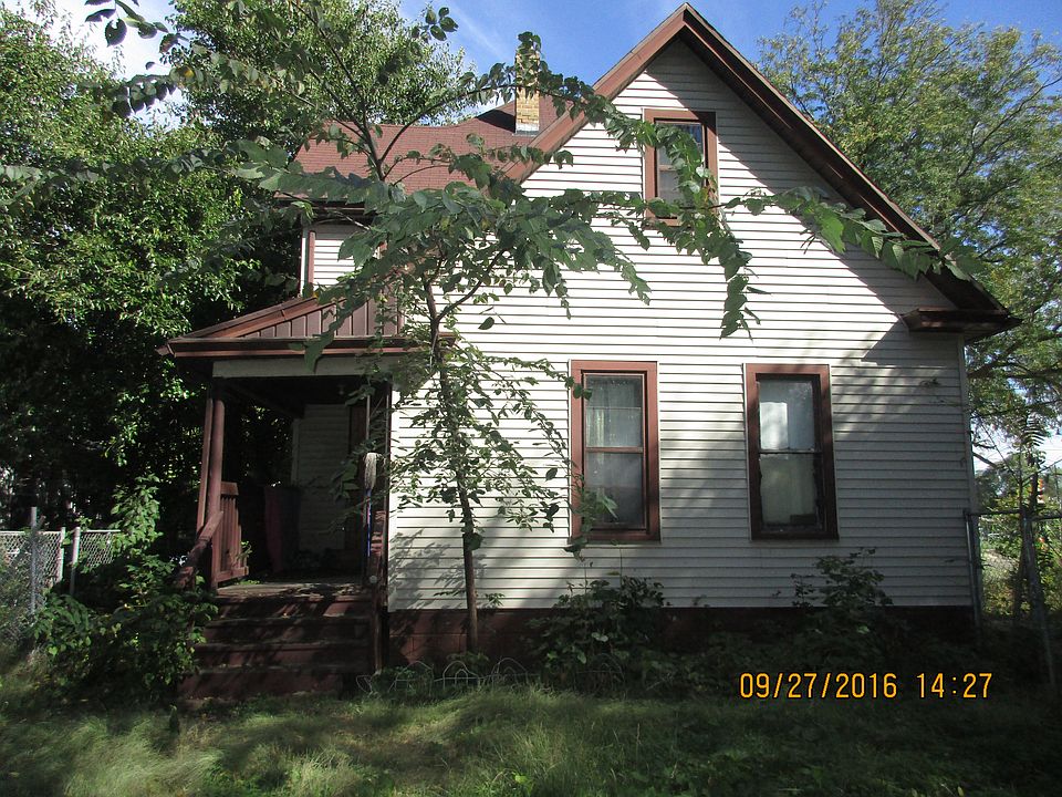1st image of 118 N Sunset Ave
