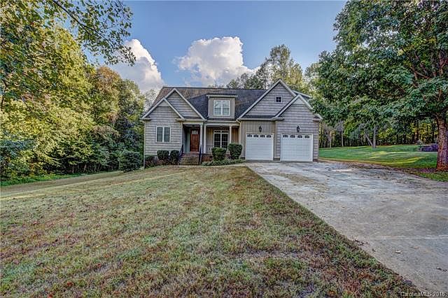 1st image of 136 Blaythorne Ln