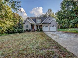 136 Blaythorne Ln, Statesville, NC 28625