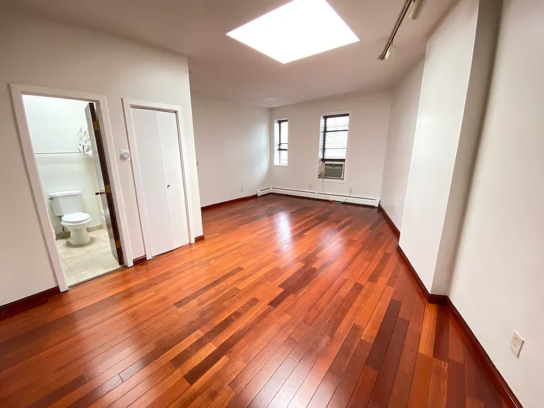 1013 State St #3 — Photo 3