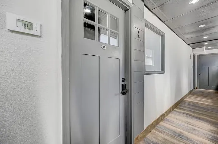 835 E Platte Ave #4 — Photo 9