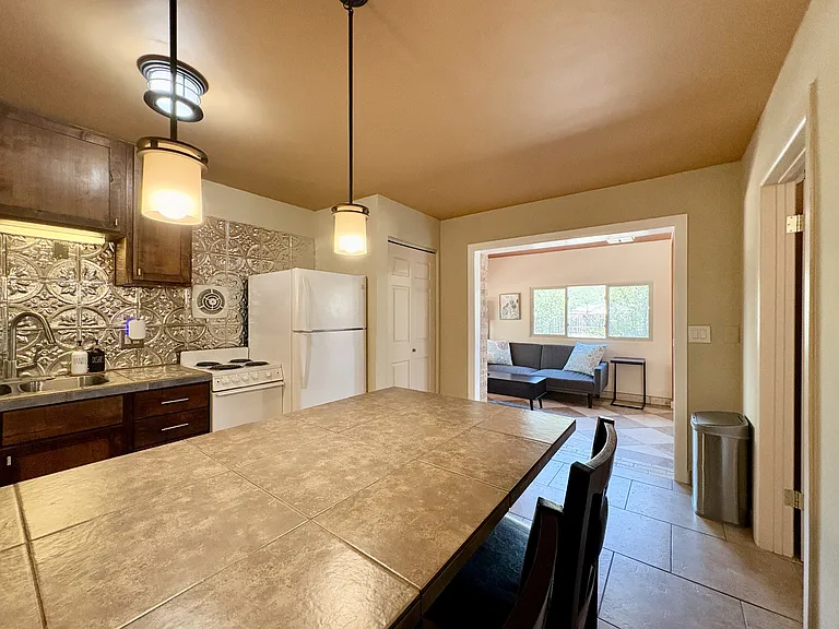 2819 N Woodland Ave #1 — Photo 8