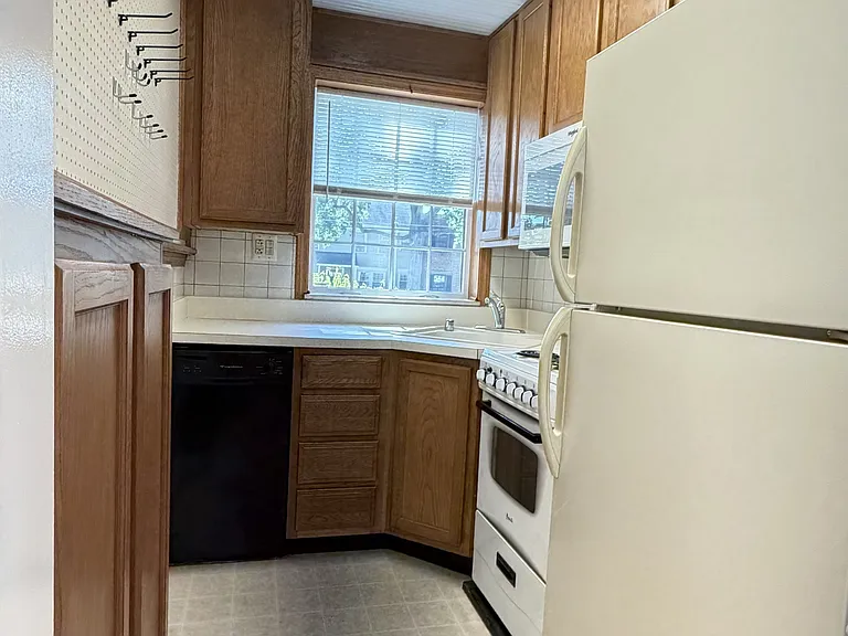 819 S Alfred St #2 — Photo 8
