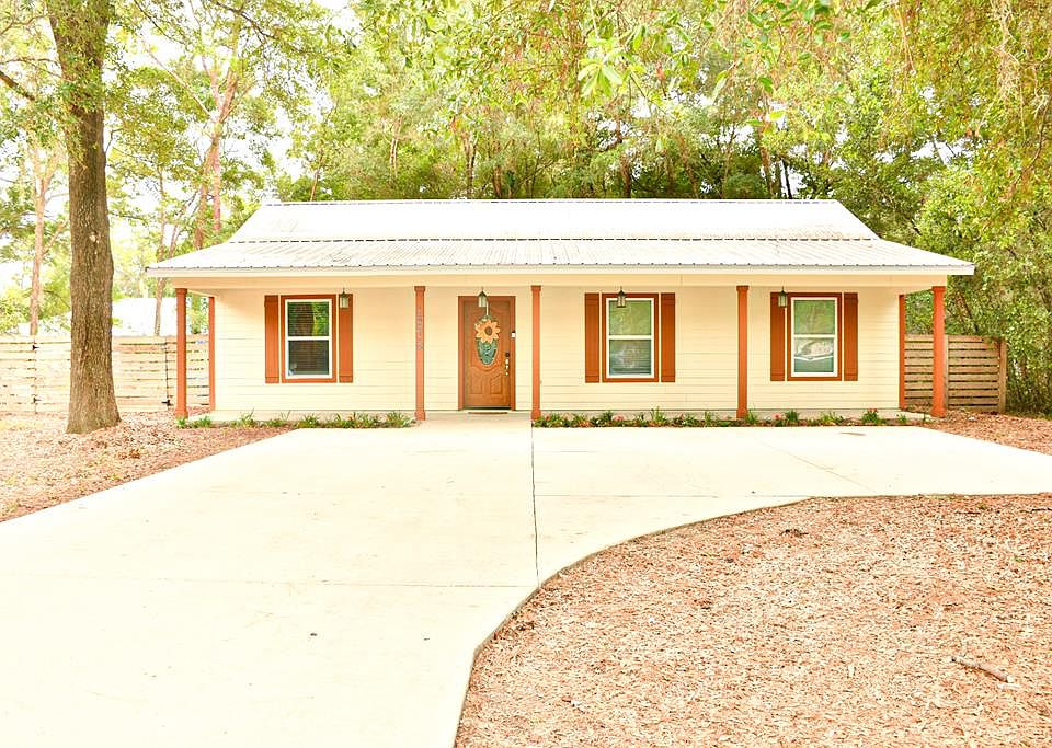 1st image of 15310 NE 2nd Pl