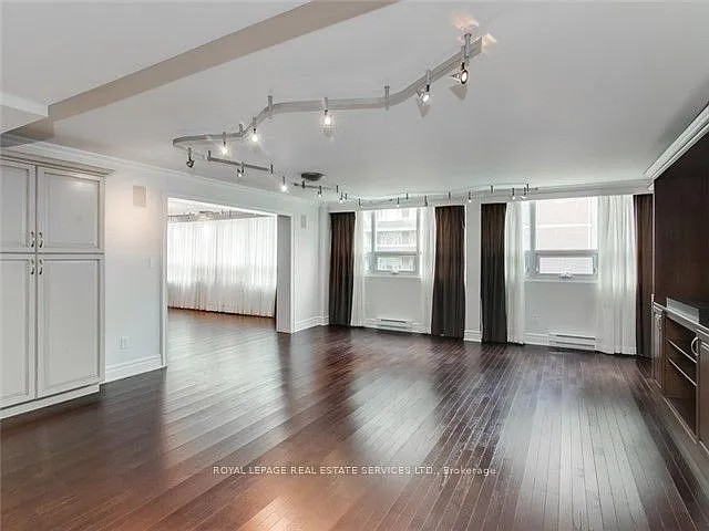71 Charles St E #Penthouse 1605 — Photo 6