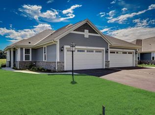 1392 Sandhill Ct #401, Mukwonago, WI 53149