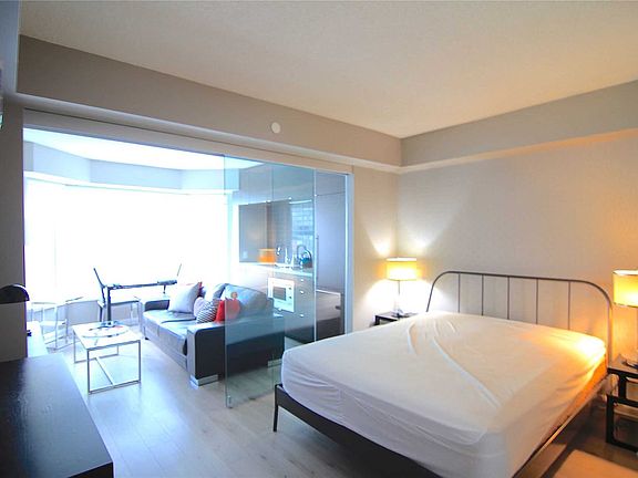 2nd image of 155 Yorkville Ave #1909