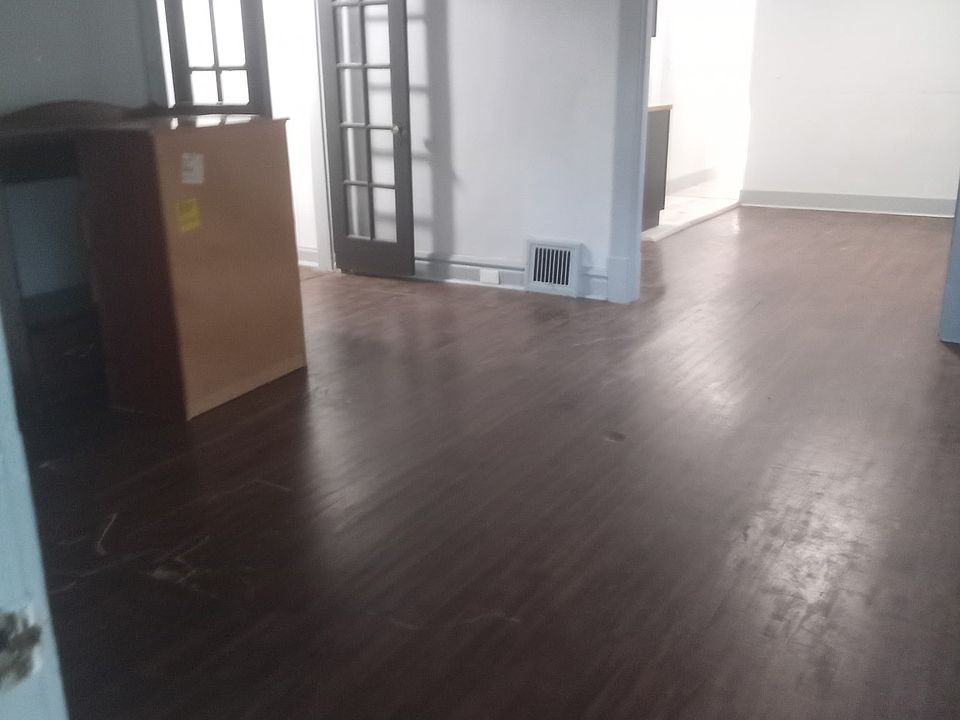 Building Photo 3