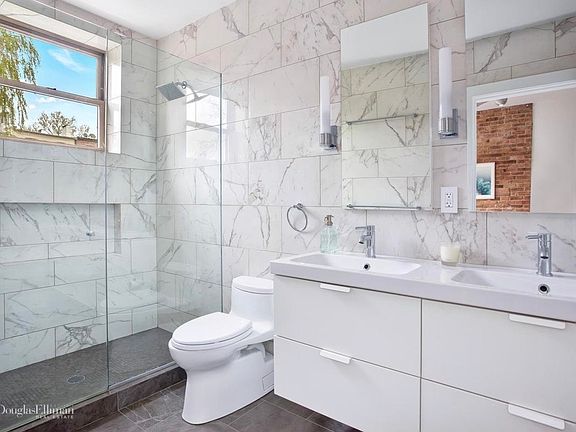 5th image of 382 De Graw St