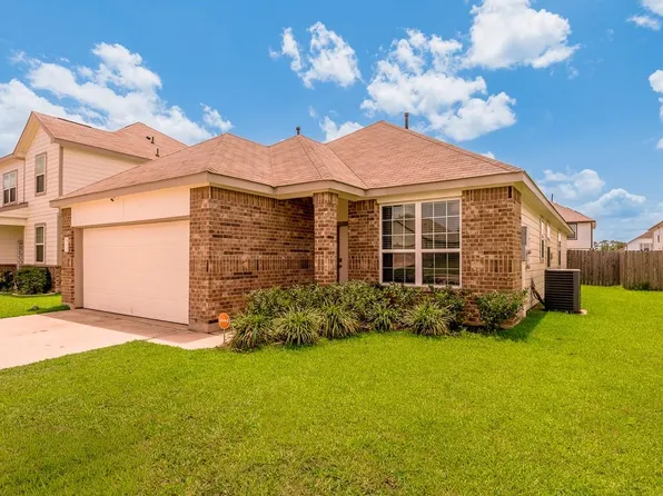 111 Pronghorn Dr, Huntsville, TX 77320