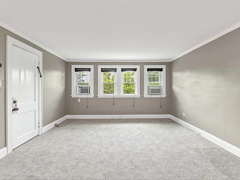 17316 Archdale Ave #3 — Photo 3