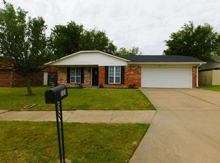 323 SW 71st St, Lawton, OK 73505