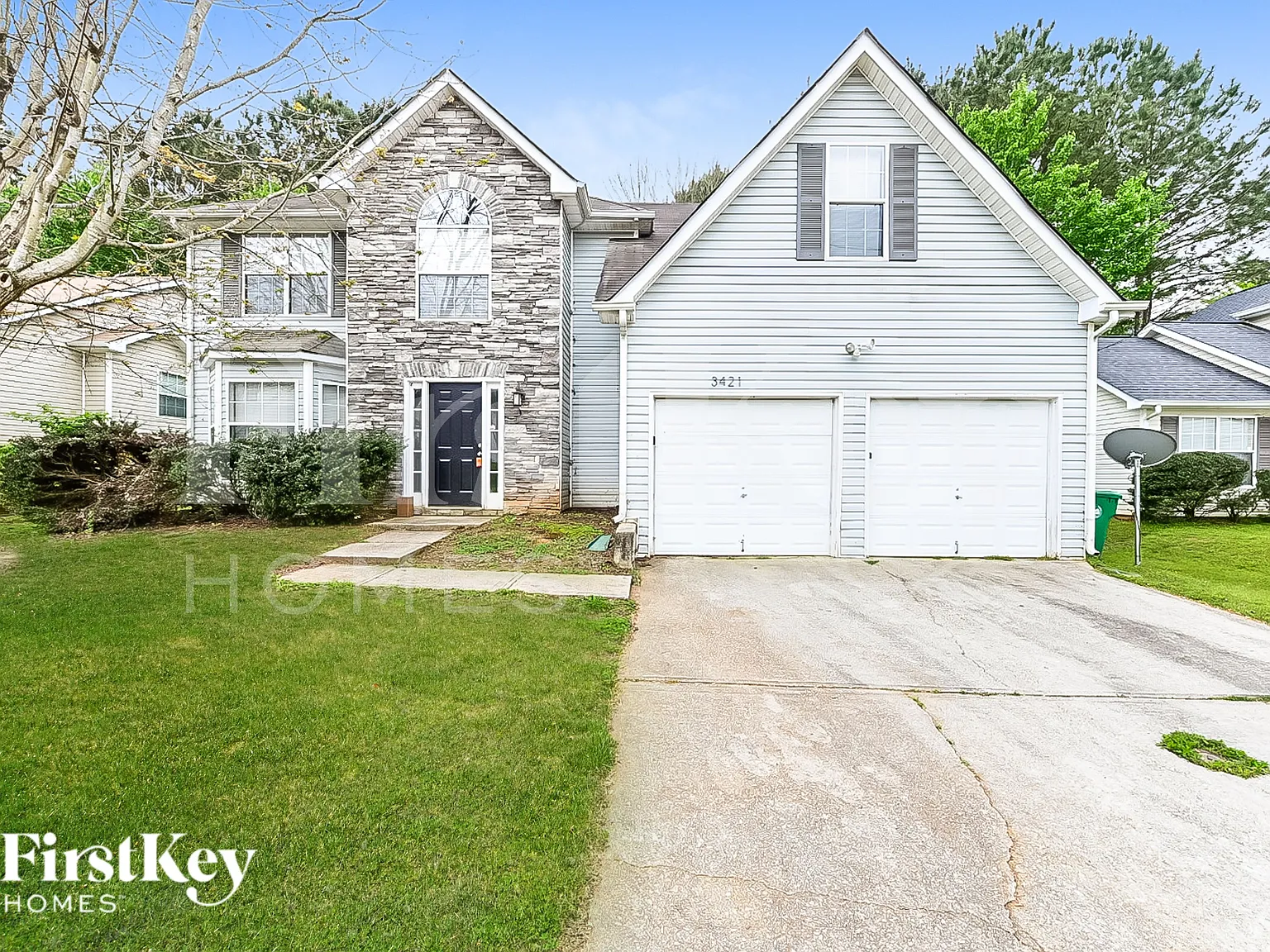4 bed, 2.5 bath, 2482 sqft, $1,995 — Photo 1