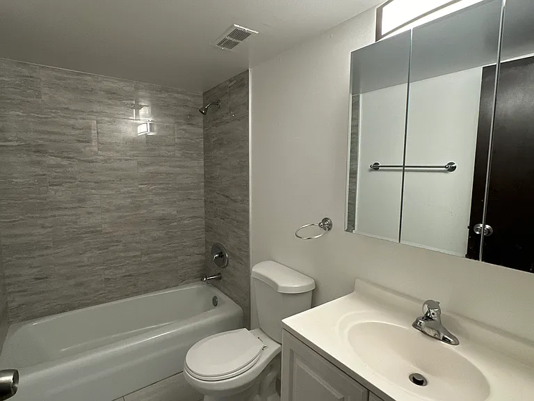 527 N Quentin Rd #409 — Photo 7