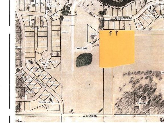3rd image of 1211 Clubhouse Dr