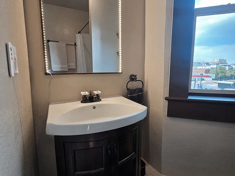 1650 N Pearl St #22 — Photo 9