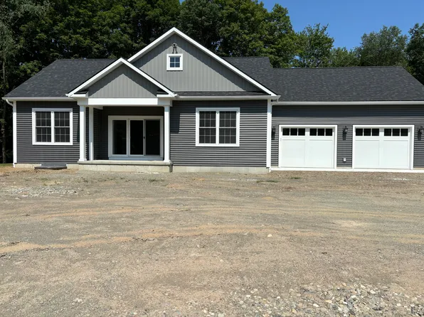 533 Totem Lodge Rd, Averill Park, NY 12018