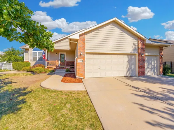 1006 W Mountain St, Andover, KS 67002