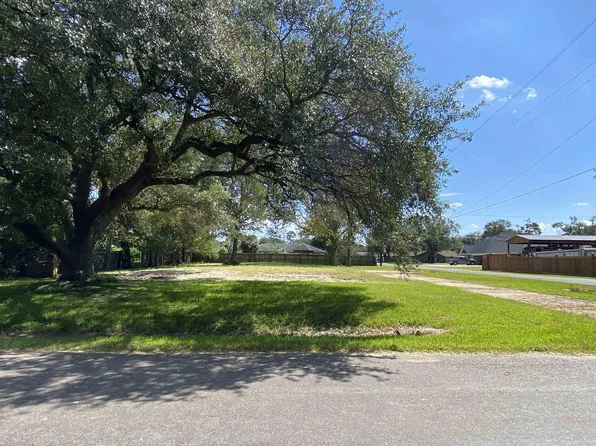 190 Bradford St, Bridge City, TX 77611