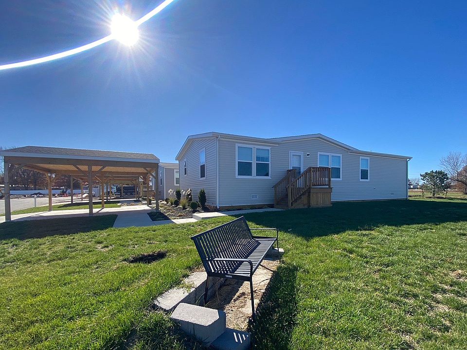 2nd image of 102 Prairie View Dr #102